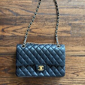Classic Black Quilted Shoulder Bag with Gold-Tone Chain